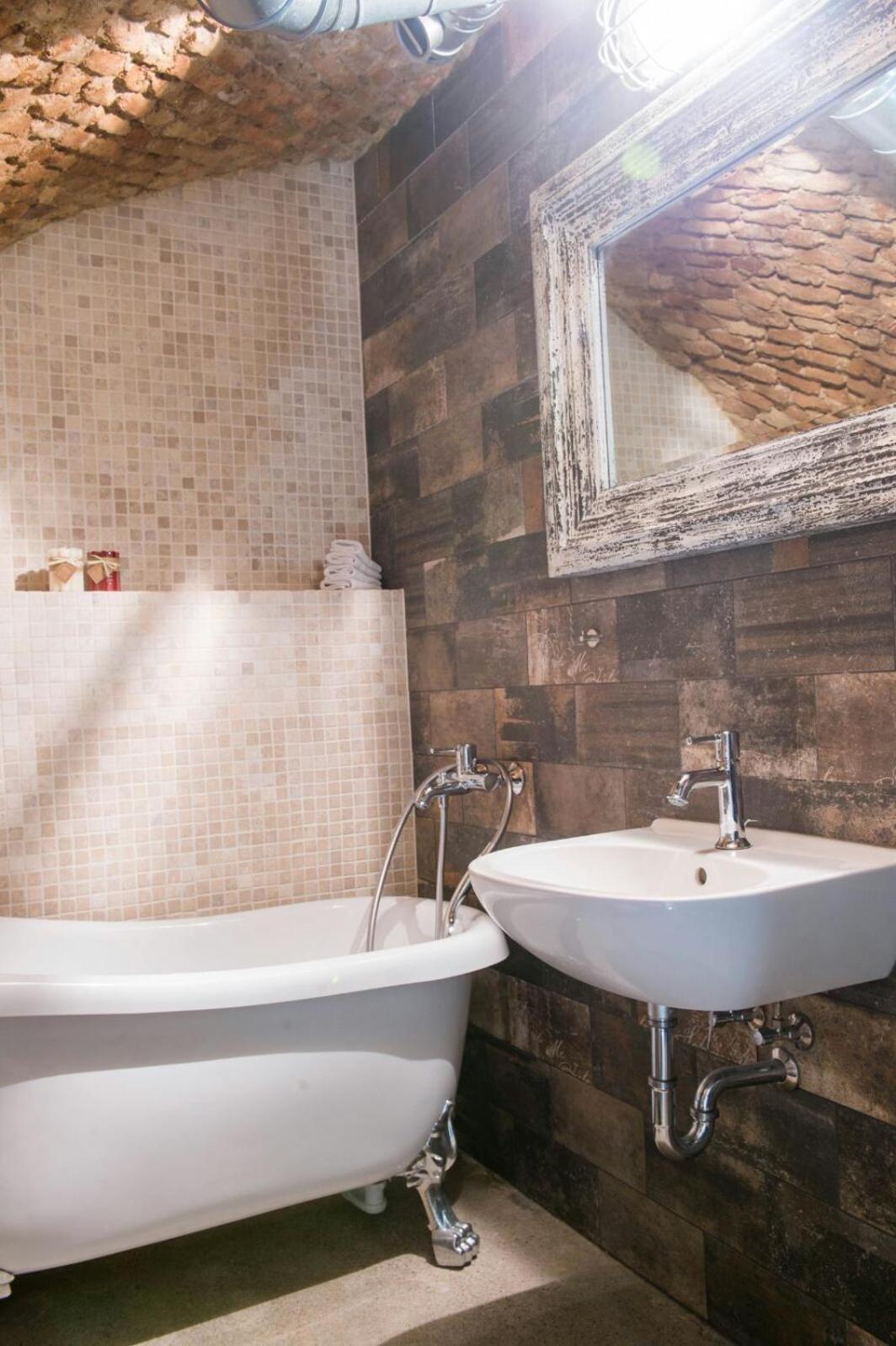 Unique Old Town Apartment Vilnius Luaran gambar