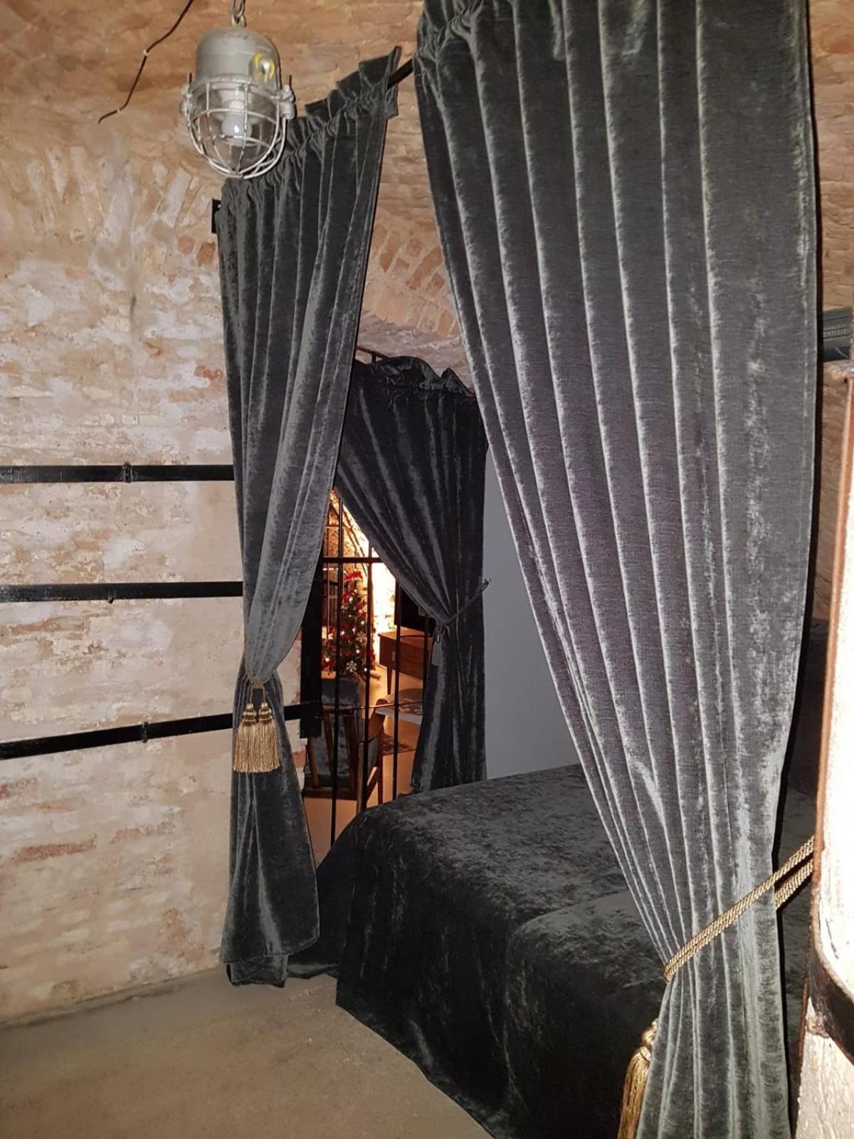 Unique Old Town Apartment Vilnius Luaran gambar