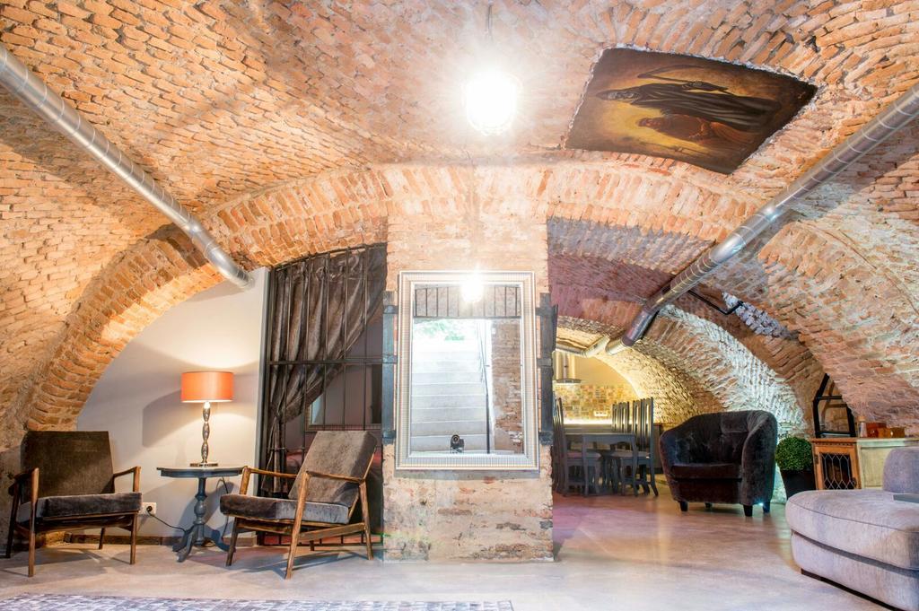 Unique Old Town Apartment Vilnius Luaran gambar