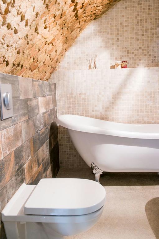 Unique Old Town Apartment Vilnius Luaran gambar